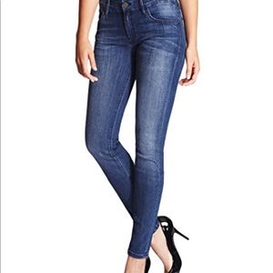 GUESS🔻Curvy Sophia Skinny